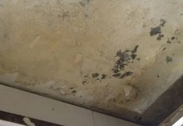 长宁阳台漏水维修公司分享下长宁卫生间渗水维修需要注意哪些问题。